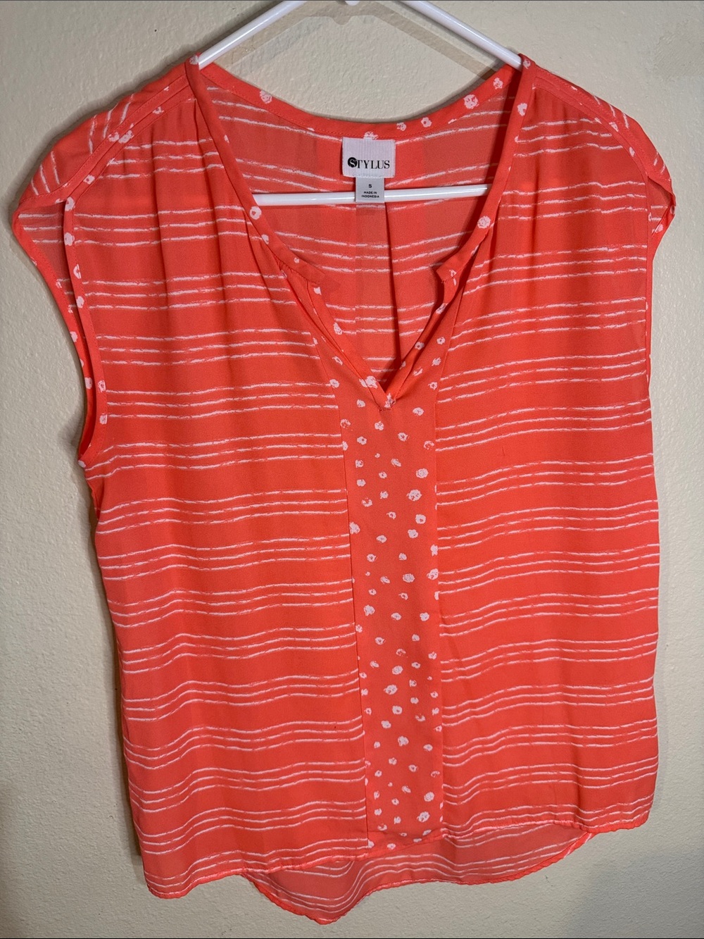 STYLUS Coral Striped Cap-Sleeve Blouse with Dotted Placket